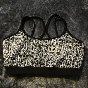 Women’s sports bra